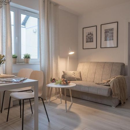 Apartament Clever 1 Kamienica Grochow Варшава Екстер'єр фото